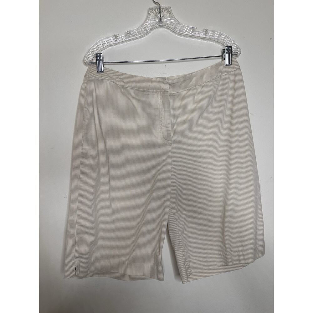 Chicos Size 1.5 US 10 Beige White Stripe Bermuda Shorts Mid Rise Classic Summer